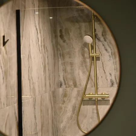 Volupte - L0ve R00m By Prim0 C0nciergerie