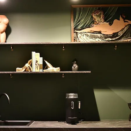 Volupte - L0ve R00m By Prim0 C0nciergerie